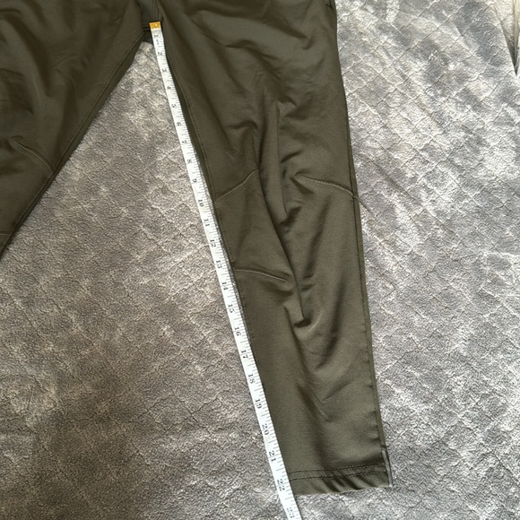 Lululemon HEMMED In Mind Pant Size Small - Picture 2 of 5